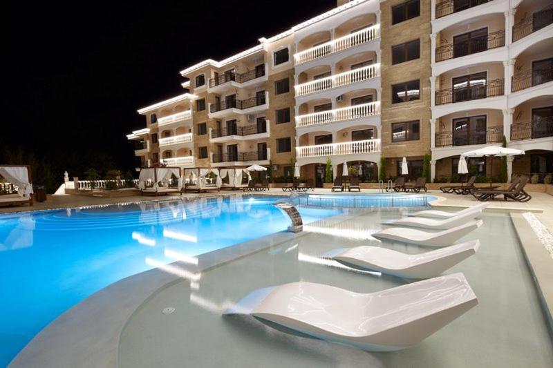 Valencia Gardens Deluxe Apartments نيسيبار المظهر الخارجي الصورة