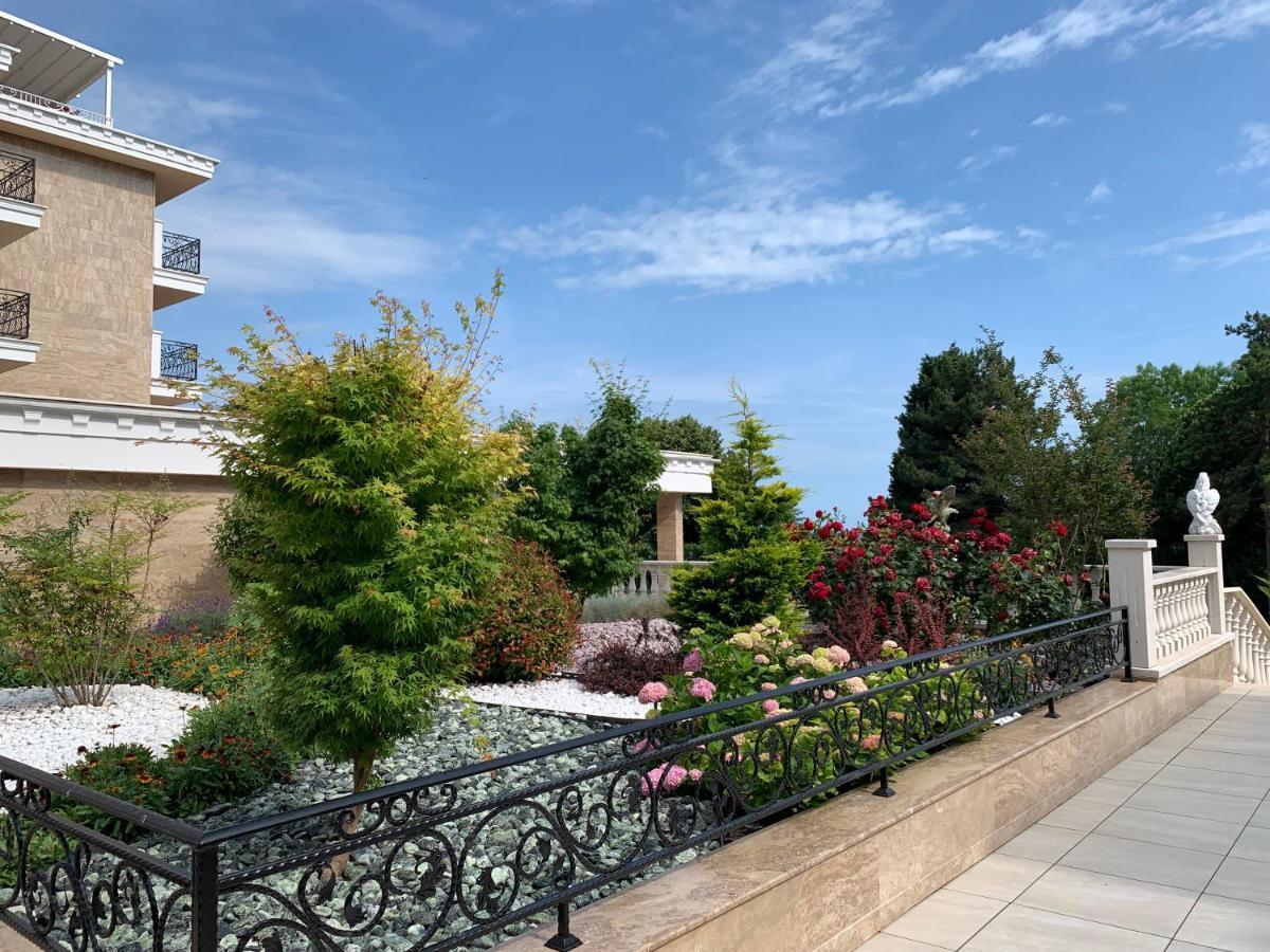 Valencia Gardens Deluxe Apartments نيسيبار المظهر الخارجي الصورة