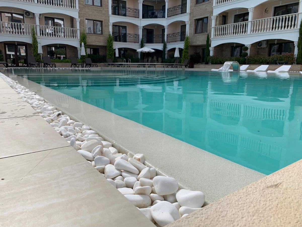 Valencia Gardens Deluxe Apartments نيسيبار المظهر الخارجي الصورة