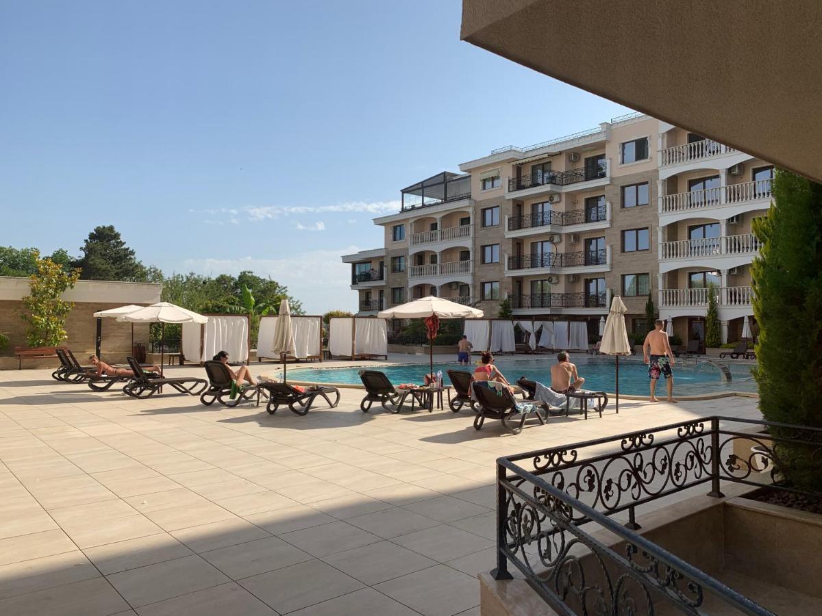 Valencia Gardens Deluxe Apartments نيسيبار المظهر الخارجي الصورة